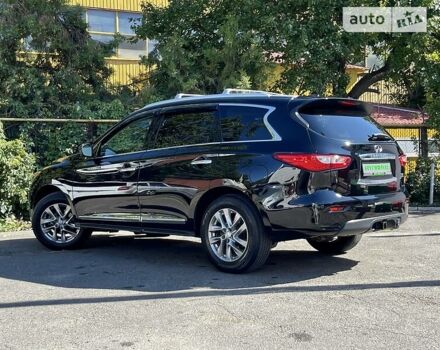 Черный Инфинити JX35, объемом двигателя 3.5 л и пробегом 180 тыс. км за 10900 $, фото 4 на Automoto.ua