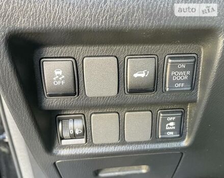 Черный Инфинити JX35, объемом двигателя 3.5 л и пробегом 180 тыс. км за 10900 $, фото 11 на Automoto.ua