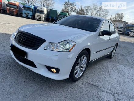 Инфинити M35Х 2009 у Днепре (Днепропетровске) на Automoto.ua Белый Инфинити M35Х, об'ємом двигуна 3.5 л та пробігом 100 тис. км за 8499 $, фото 1 на Automoto.ua