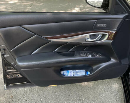 Черный Инфинити M37, объемом двигателя 3.7 л и пробегом 185 тыс. км за 13200 $, фото 5 на Automoto.ua