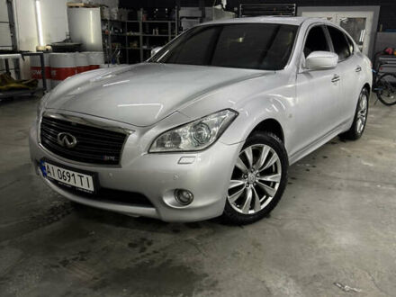 Серый Инфинити M37, объемом двигателя 3.7 л и пробегом 191 тыс. км за 12100 $, фото 1 на Automoto.ua