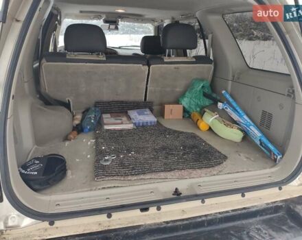 Бежевый Инфинити QX4, объемом двигателя 3.3 л и пробегом 350 тыс. км за 5500 $, фото 16 на Automoto.ua