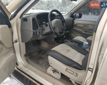 Бежевый Инфинити QX4, объемом двигателя 3.3 л и пробегом 350 тыс. км за 5500 $, фото 9 на Automoto.ua