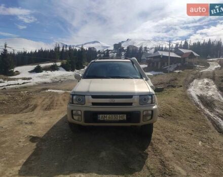 Бежевый Инфинити QX4, объемом двигателя 3.3 л и пробегом 350 тыс. км за 5500 $, фото 3 на Automoto.ua