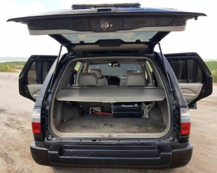 Зелений Інфініті QX4, об'ємом двигуна 3.3 л та пробігом 300 тис. км за 4000 $, фото 3 на Automoto.ua