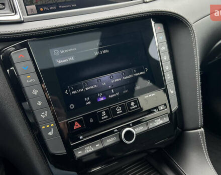 Белый Инфинити QX55, объемом двигателя 2 л и пробегом 33 тыс. км за 34900 $, фото 14 на Automoto.ua