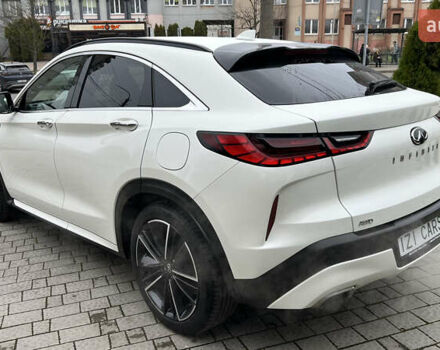 Белый Инфинити QX55, объемом двигателя 2 л и пробегом 33 тыс. км за 34900 $, фото 4 на Automoto.ua