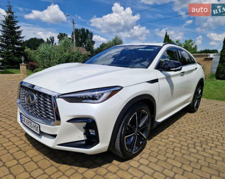 Белый Инфинити QX55, объемом двигателя 2 л и пробегом 28 тыс. км за 33500 $, фото 2 на Automoto.ua