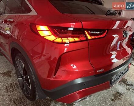Красный Инфинити QX55, объемом двигателя 2 л и пробегом 50 тыс. км за 32900 $, фото 4 на Automoto.ua