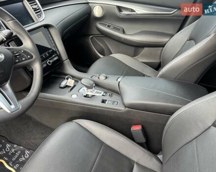 Красный Инфинити QX55, объемом двигателя 2 л и пробегом 50 тыс. км за 32900 $, фото 109 на Automoto.ua