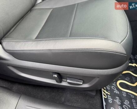 Красный Инфинити QX55, объемом двигателя 2 л и пробегом 50 тыс. км за 32900 $, фото 41 на Automoto.ua