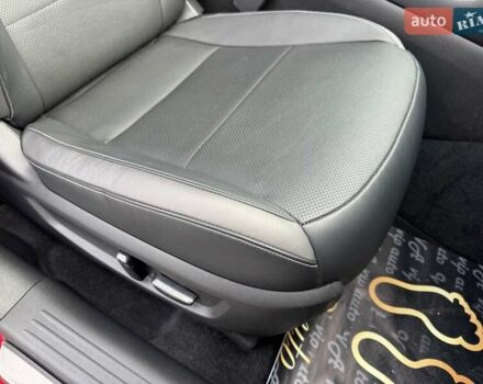 Красный Инфинити QX55, объемом двигателя 2 л и пробегом 50 тыс. км за 32900 $, фото 40 на Automoto.ua