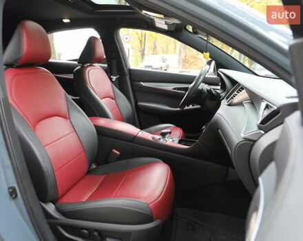 Сірий Інфініті QX55, об'ємом двигуна 2 л та пробігом 31 тис. км за 37500 $, фото 12 на Automoto.ua