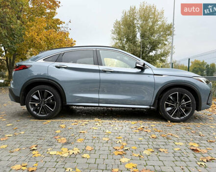 Серый Инфинити QX55, объемом двигателя 2 л и пробегом 52 тыс. км за 35900 $, фото 7 на Automoto.ua