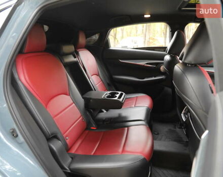 Сірий Інфініті QX55, об'ємом двигуна 2 л та пробігом 31 тис. км за 37500 $, фото 9 на Automoto.ua