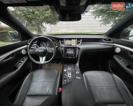 Сірий Інфініті QX55, об'ємом двигуна 2 л та пробігом 97 тис. км за 29300 $, фото 10 на Automoto.ua
