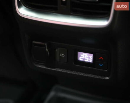 Сірий Інфініті QX55, об'ємом двигуна 2 л та пробігом 31 тис. км за 37500 $, фото 23 на Automoto.ua