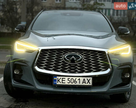 Серый Инфинити QX55, объемом двигателя 2 л и пробегом 53 тыс. км за 32999 $, фото 3 на Automoto.ua