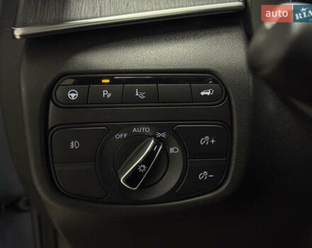 Сірий Інфініті QX55, об'ємом двигуна 2 л та пробігом 46 тис. км за 32999 $, фото 43 на Automoto.ua