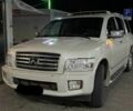Белый Инфинити QX56, объемом двигателя 5.6 л и пробегом 300 тыс. км за 3200 $, фото 1 на Automoto.ua
