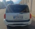 Белый Инфинити QX56, объемом двигателя 5.6 л и пробегом 182 тыс. км за 14600 $, фото 4 на Automoto.ua