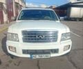 Белый Инфинити QX56, объемом двигателя 5.6 л и пробегом 182 тыс. км за 14600 $, фото 3 на Automoto.ua