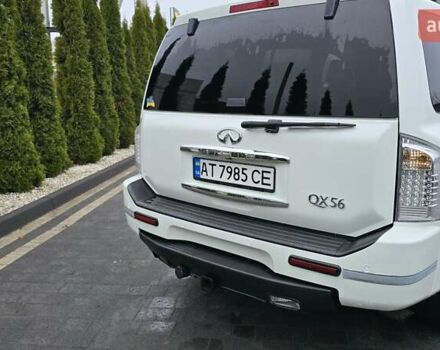 Белый Инфинити QX56, объемом двигателя 5.6 л и пробегом 232 тыс. км за 14000 $, фото 2 на Automoto.ua