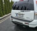 Белый Инфинити QX56, объемом двигателя 5.6 л и пробегом 232 тыс. км за 14000 $, фото 2 на Automoto.ua