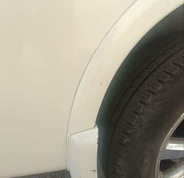Белый Инфинити QX56, объемом двигателя 5.6 л и пробегом 182 тыс. км за 14600 $, фото 13 на Automoto.ua