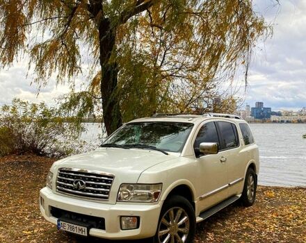 Белый Инфинити QX56, объемом двигателя 5.6 л и пробегом 182 тыс. км за 14500 $, фото 3 на Automoto.ua