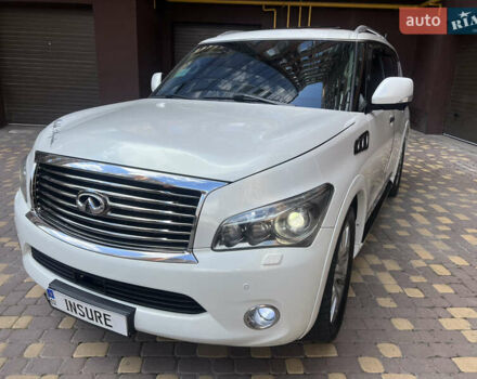 Белый Инфинити QX56, объемом двигателя 5.55 л и пробегом 222 тыс. км за 15950 $, фото 2 на Automoto.ua