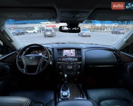 Белый Инфинити QX56, объемом двигателя 5.55 л и пробегом 88 тыс. км за 23800 $, фото 12 на Automoto.ua