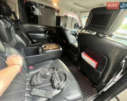 Белый Инфинити QX56, объемом двигателя 5.55 л и пробегом 222 тыс. км за 15950 $, фото 34 на Automoto.ua