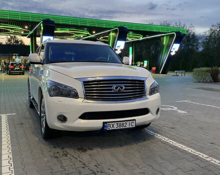 Инфинити QX56 2011 в Хмельницком на Automoto.ua Белый Инфинити QX56, объемом двигателя 5.6 л и пробегом 130 тыс. км за 14900 $, фото 4 на Automoto.ua