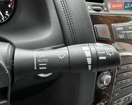 Инфинити QX56 2011 в Киеве на Automoto.ua Белый Инфинити QX56, объемом двигателя 5.55 л и пробегом 138 тыс. км за 16999 $, фото 45 на Automoto.ua