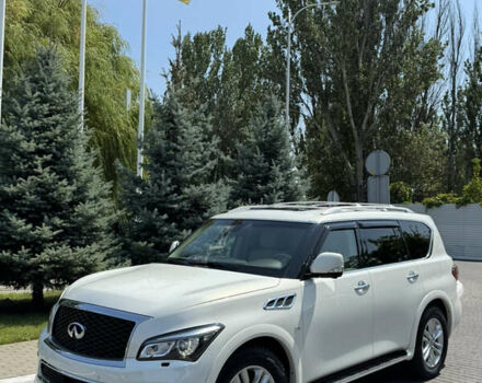 Белый Инфинити QX56, объемом двигателя 5.6 л и пробегом 65 тыс. км за 19500 $, фото 4 на Automoto.ua
