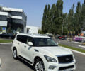 Белый Инфинити QX56, объемом двигателя 5.6 л и пробегом 65 тыс. км за 19500 $, фото 1 на Automoto.ua