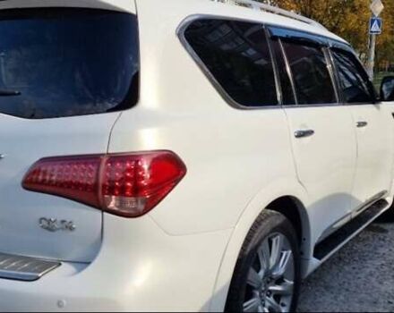 Белый Инфинити QX56, объемом двигателя 5.55 л и пробегом 127 тыс. км за 21000 $, фото 3 на Automoto.ua