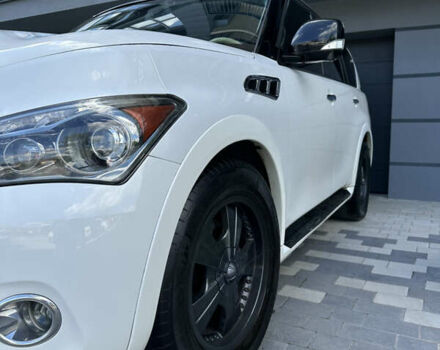 Белый Инфинити QX56, объемом двигателя 5.55 л и пробегом 208 тыс. км за 23000 $, фото 7 на Automoto.ua