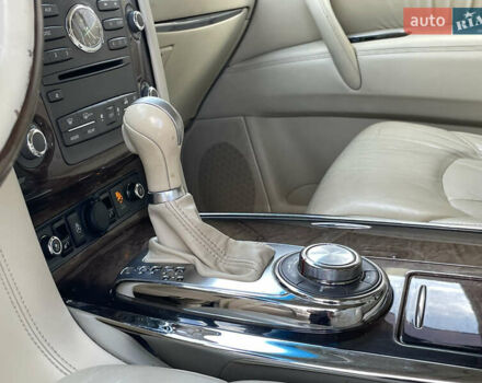 Белый Инфинити QX56, объемом двигателя 5.55 л и пробегом 216 тыс. км за 15900 $, фото 27 на Automoto.ua