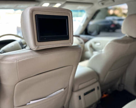 Белый Инфинити QX56, объемом двигателя 5.55 л и пробегом 208 тыс. км за 23000 $, фото 30 на Automoto.ua