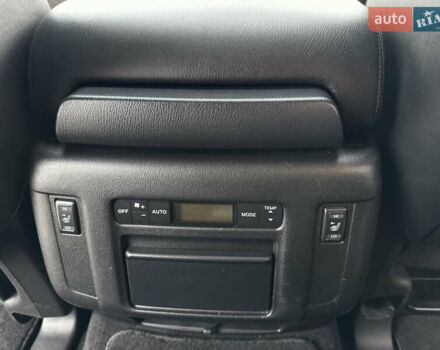 Белый Инфинити QX56, объемом двигателя 5.6 л и пробегом 138 тыс. км за 16800 $, фото 30 на Automoto.ua