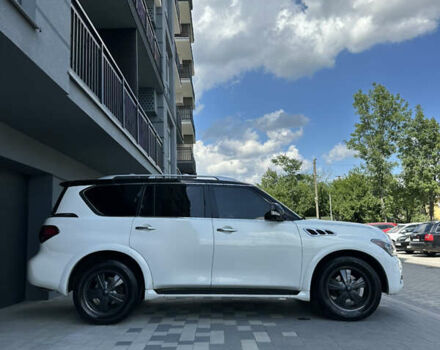 Белый Инфинити QX56, объемом двигателя 5.55 л и пробегом 208 тыс. км за 23000 $, фото 4 на Automoto.ua