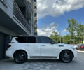 Белый Инфинити QX56, объемом двигателя 5.55 л и пробегом 208 тыс. км за 23000 $, фото 4 на Automoto.ua
