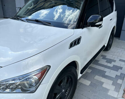 Белый Инфинити QX56, объемом двигателя 5.55 л и пробегом 208 тыс. км за 23000 $, фото 13 на Automoto.ua