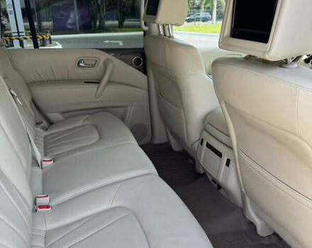 Белый Инфинити QX56, объемом двигателя 5.6 л и пробегом 65 тыс. км за 19500 $, фото 24 на Automoto.ua
