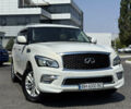 Белый Инфинити QX56, объемом двигателя 5.6 л и пробегом 65 тыс. км за 19500 $, фото 2 на Automoto.ua