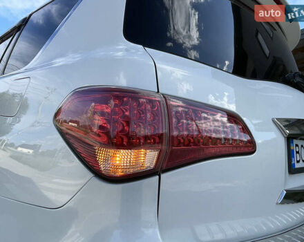 Белый Инфинити QX56, объемом двигателя 5.55 л и пробегом 216 тыс. км за 15900 $, фото 16 на Automoto.ua
