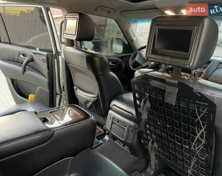 Белый Инфинити QX56, объемом двигателя 5.6 л и пробегом 230 тыс. км за 27900 $, фото 11 на Automoto.ua