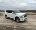 Белый Инфинити QX56, объемом двигателя 5.55 л и пробегом 177 тыс. км за 22000 $, фото 1 на Automoto.ua